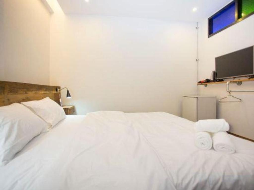 The Arak Bed Bar And Hostel Chiang Mai Exterior photo